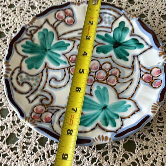 Majolica signed grape ceramic pottery plate. Hand painted. Signed & #!l - Picture 6 of 6